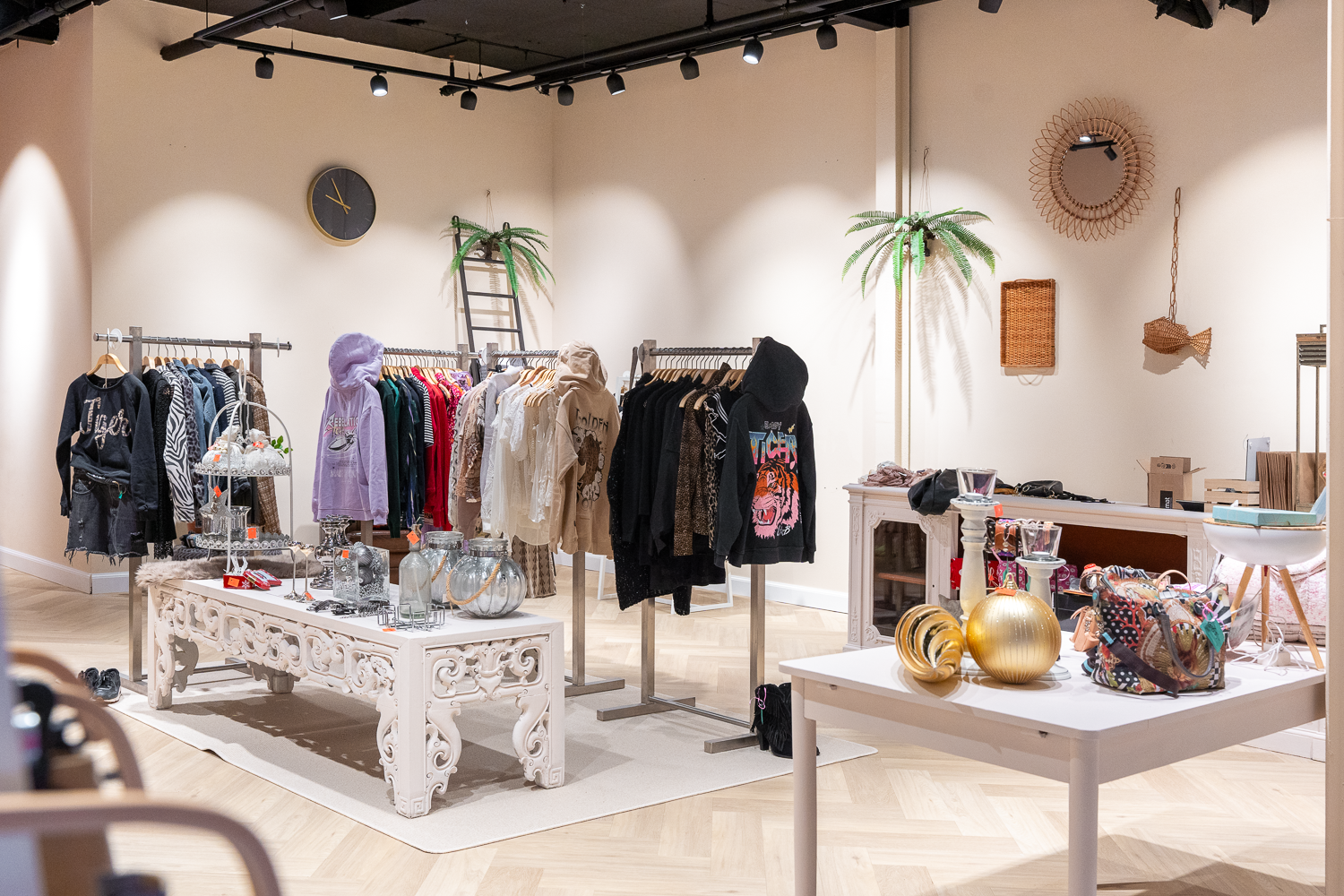 closet sale koperwiek